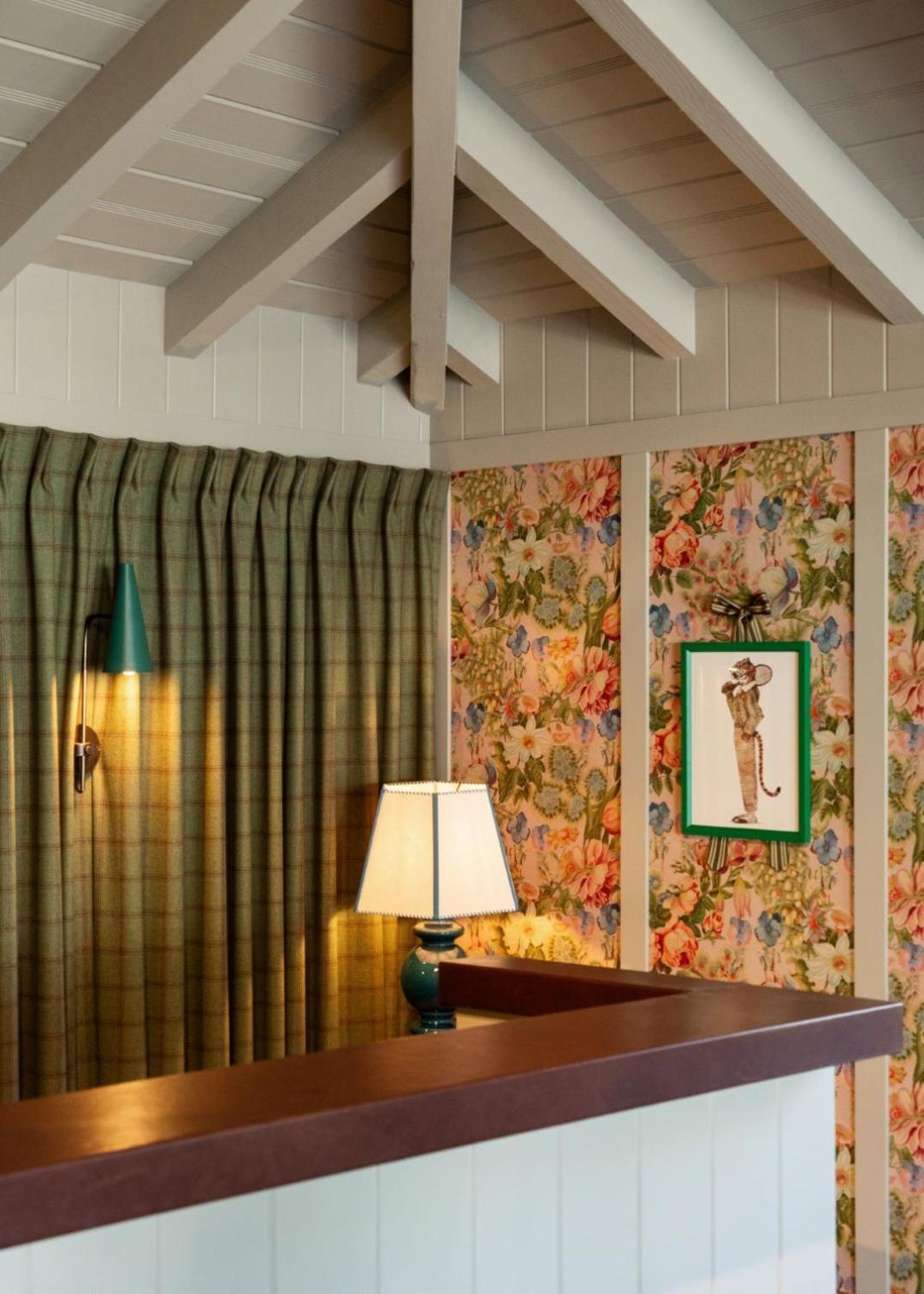 Le Petit Pali Brentwood Hotel Los Angeles Exterior photo